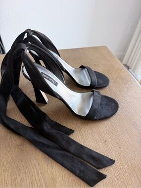 Nine West Black Suede Tie-Up Block Heels - Size 8